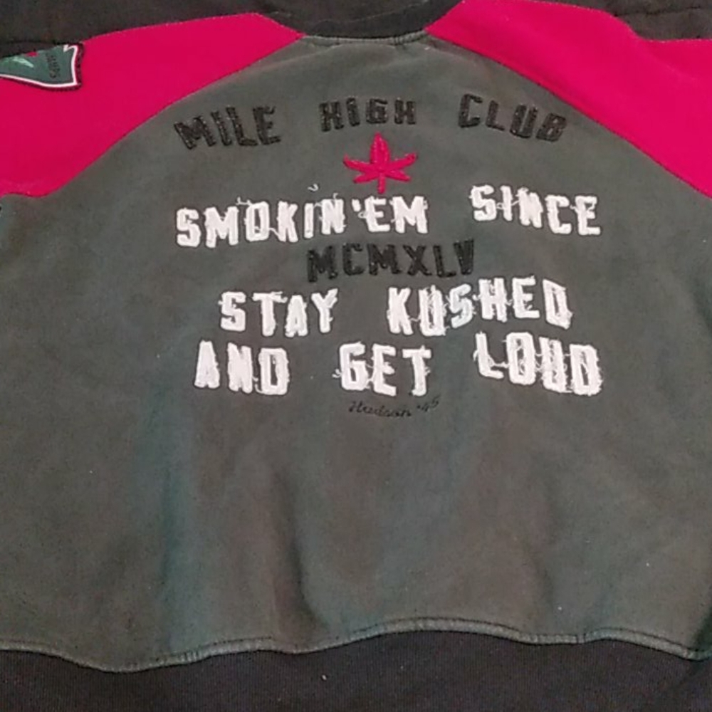 Sweat shirt